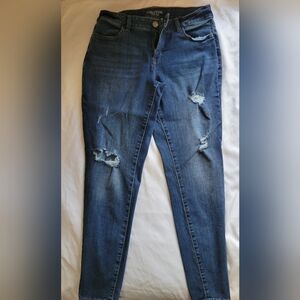Maurices Mid Rise Skinny Blue Jeans Jeggings Size Large, Distressed
